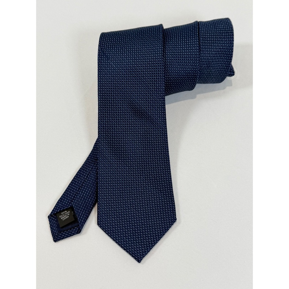 Michael Michael Kors Mens Navy Blue Micro Pattern 100% Silk Necktie Tie